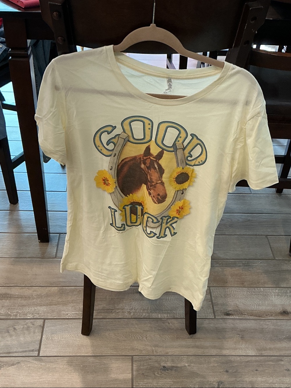 Good Luck Horse Graphic Tee in Cream